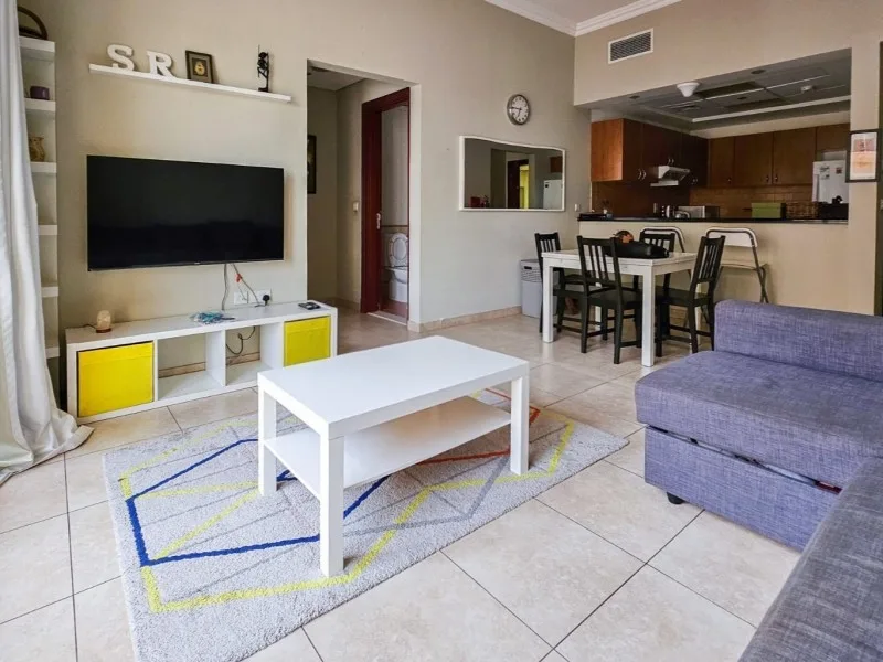 Large 1BR